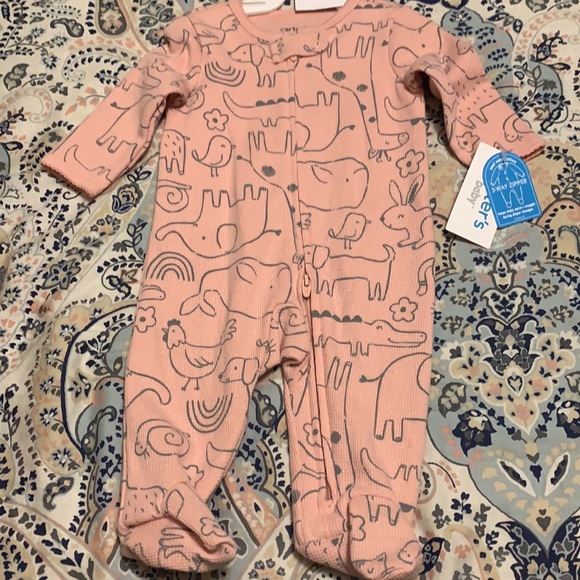 Bundle of new baby girl clothing - Picture 3 of 6